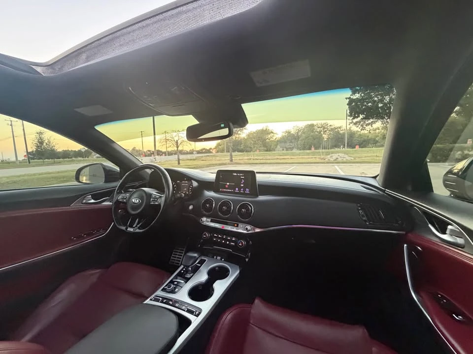 2020 Kia Stinger GT - Image 18 of 20
