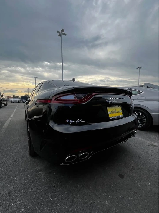 2020 Kia Stinger GT - Image 8 of 10