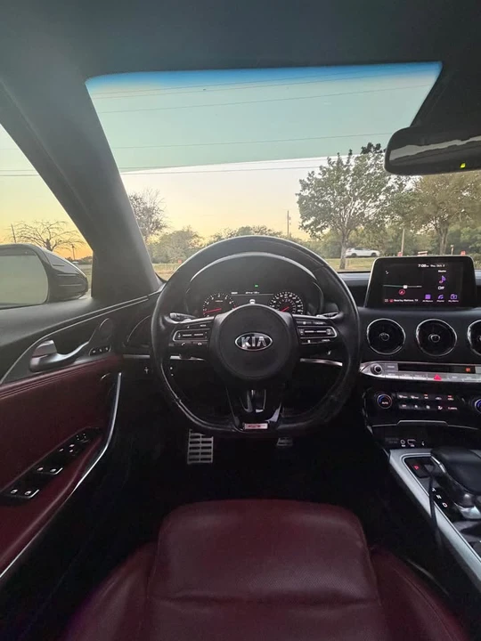2020 Kia Stinger GT - Image 9 of 20