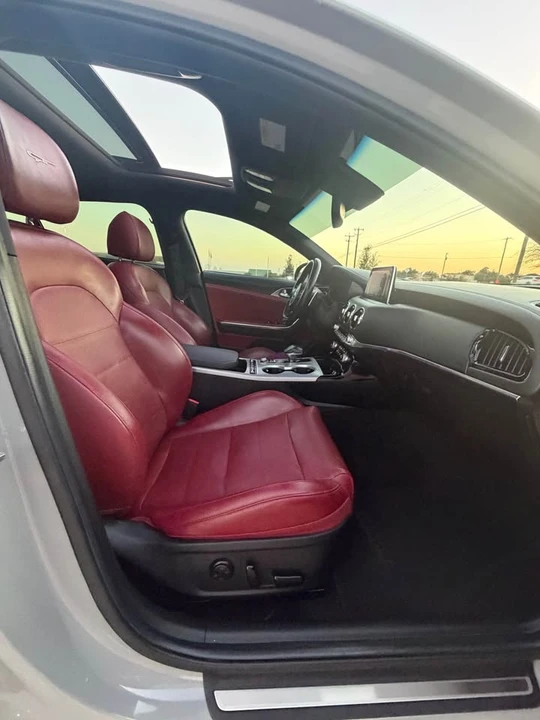2020 Kia Stinger GT - Image 17 of 20