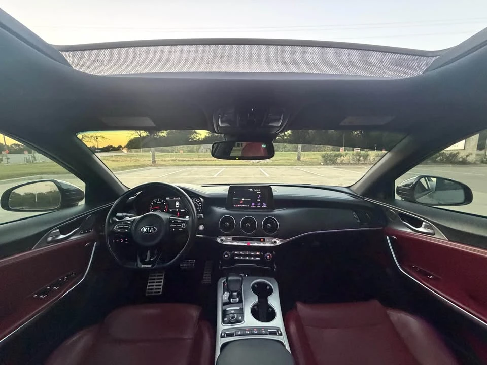 2020 Kia Stinger GT - Image 10 of 20