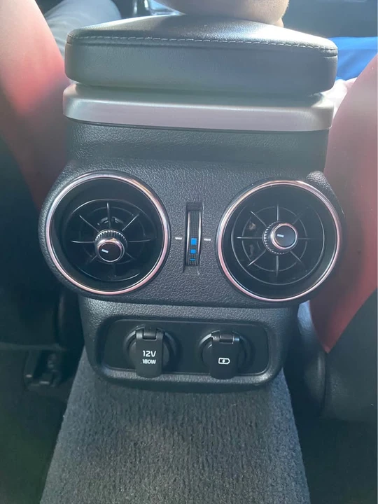 2020 Kia Stinger GT - Image 15 of 16