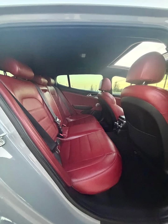 2020 Kia Stinger GT - Image 16 of 20