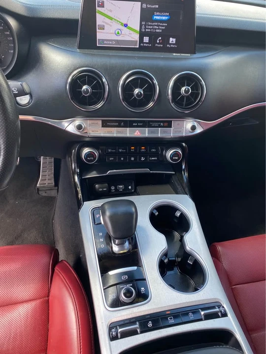 2020 Kia Stinger GT - Image 10 of 16