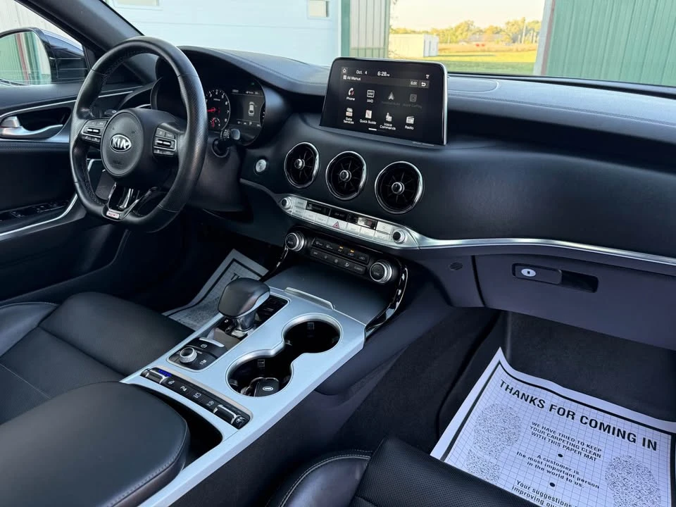 2020 Kia Stinger GT - Image 15 of 20
