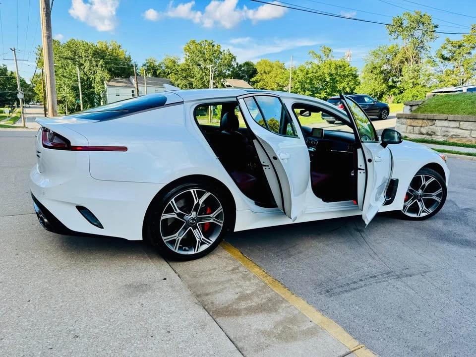 2020 Kia Stinger GT - Image 7 of 18