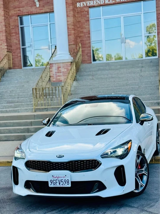 2020 Kia Stinger GT - Image 2 of 18