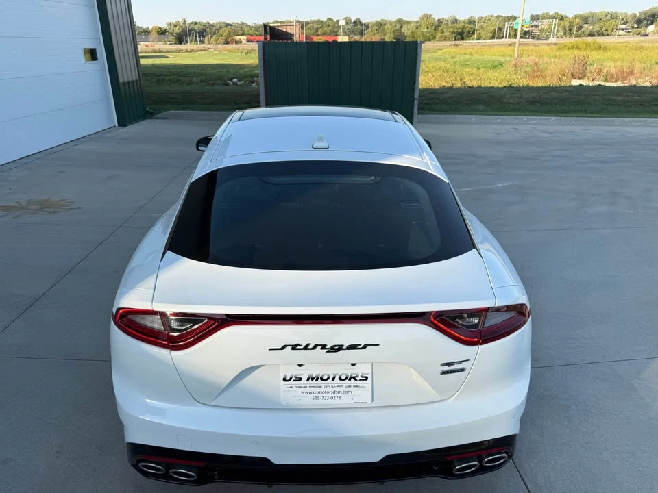 2020 Kia Stinger GT - Image 10 of 20
