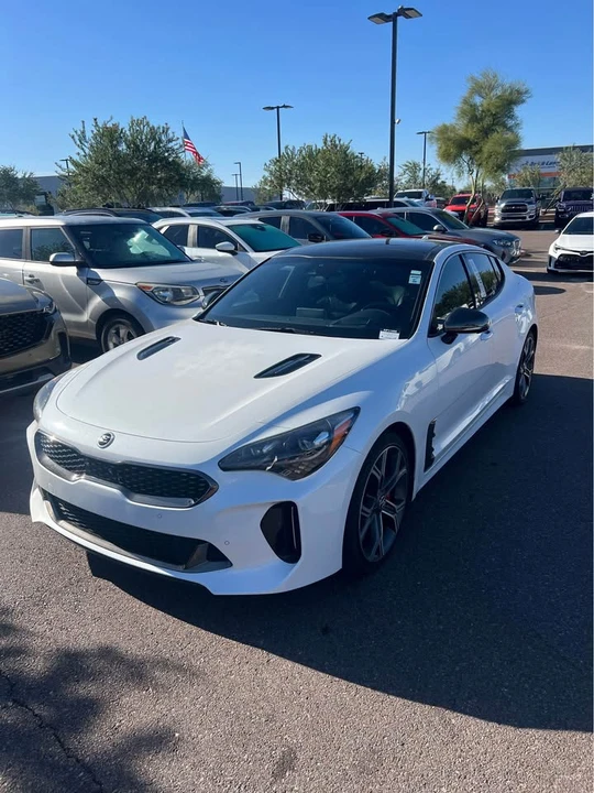 2020 Kia Stinger - Image 2 of 9