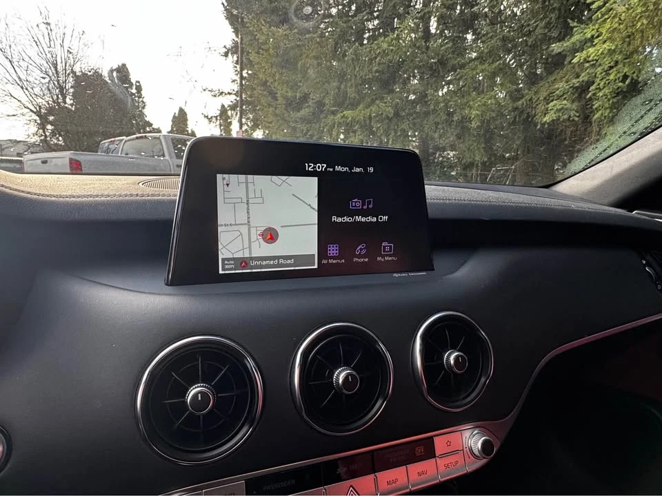 2020 Kia Stinger GT - Image 9 of 13