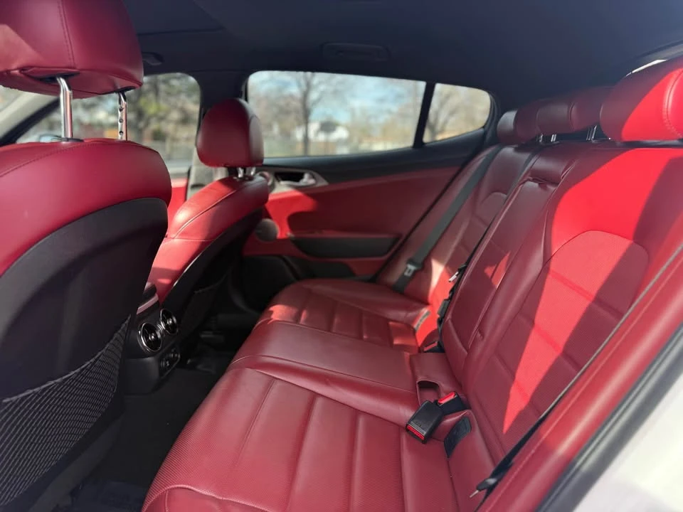 2020 Kia Stinger GT - Image 10 of 18