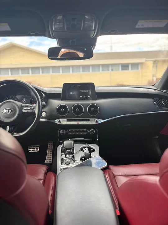 2020 Kia Stinger GT - Image 12 of 18
