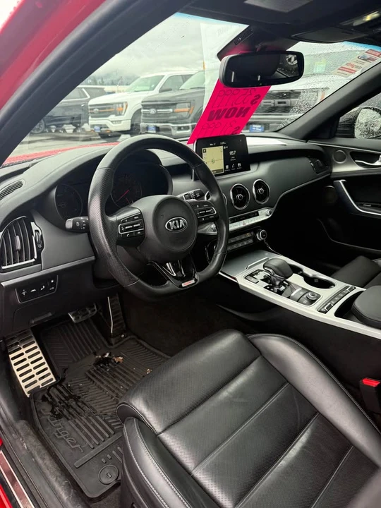 2020 Kia Stinger GT - Image 10 of 13