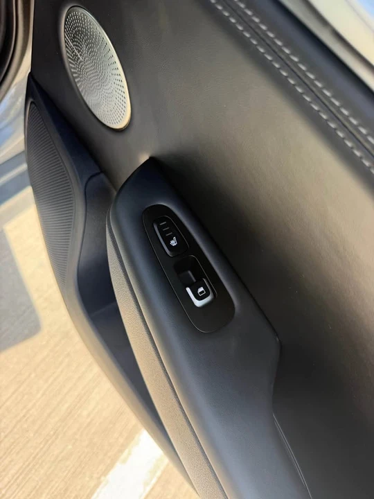2020 Kia Stinger GT - Image 16 of 18