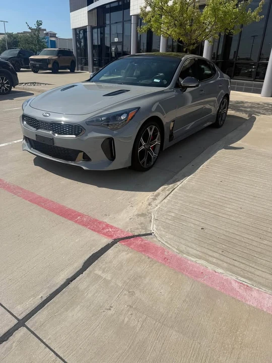 2020 Kia Stinger GT - Image 2 of 18