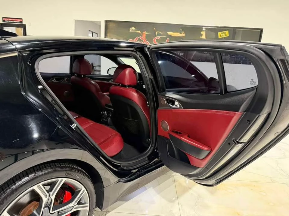 2020 Kia Stinger GT - Image 16 of 20
