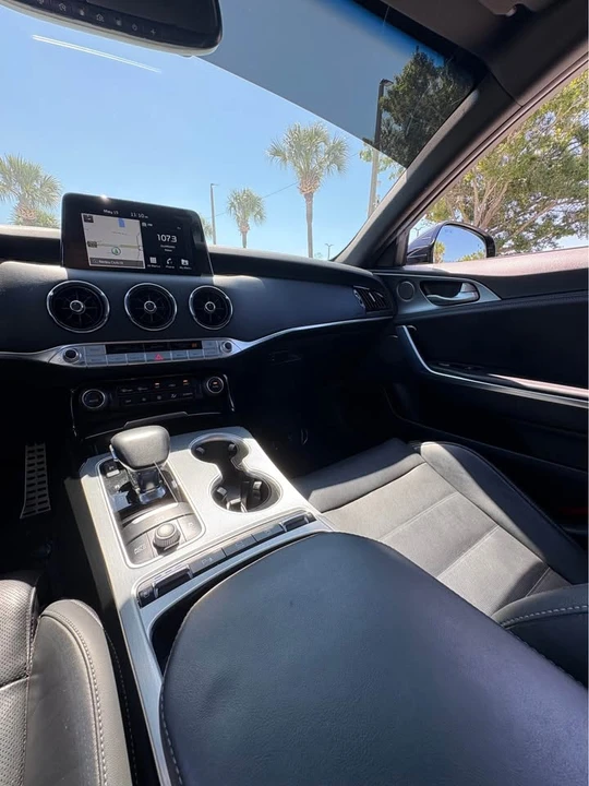 2020 Kia Stinger GT - Image 11 of 19