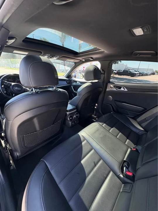 2020 Kia Stinger GT - Image 17 of 19