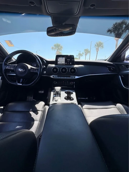 2020 Kia Stinger GT - Image 7 of 19
