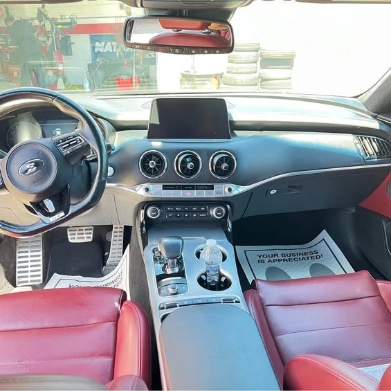 2020 Kia Stinger GT - Image 9 of 14
