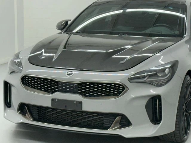 2020 Kia Stinger GT - Image 10 of 21