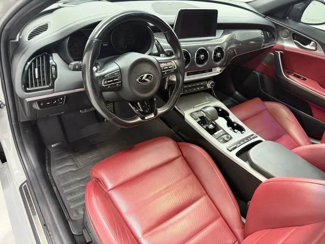 2020 Kia Stinger GT - Image 17 of 21