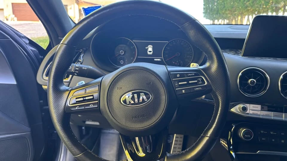 2020 Kia Stinger GT - Image 11 of 14