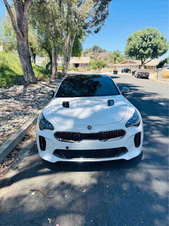 2020 Kia Stinger GT - Image 2 of 11