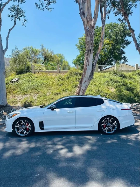 2020 Kia Stinger GT - Image 4 of 11