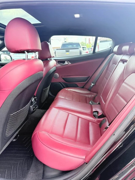 2020 Kia Stinger GT - Image 9 of 15