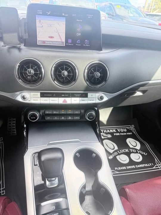 2020 Kia Stinger GT - Image 9 of 13