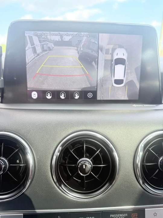 2020 Kia Stinger GT - Image 10 of 13