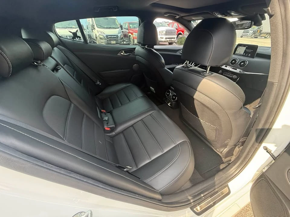 2020 Kia Stinger GT - Image 13 of 14