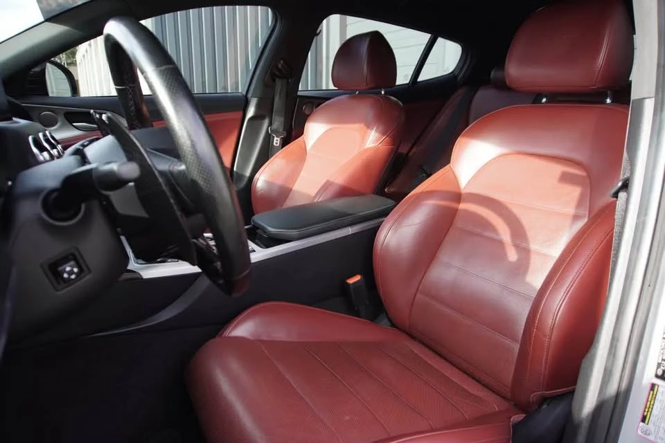 2020 Kia Stinger GT - Image 7 of 9