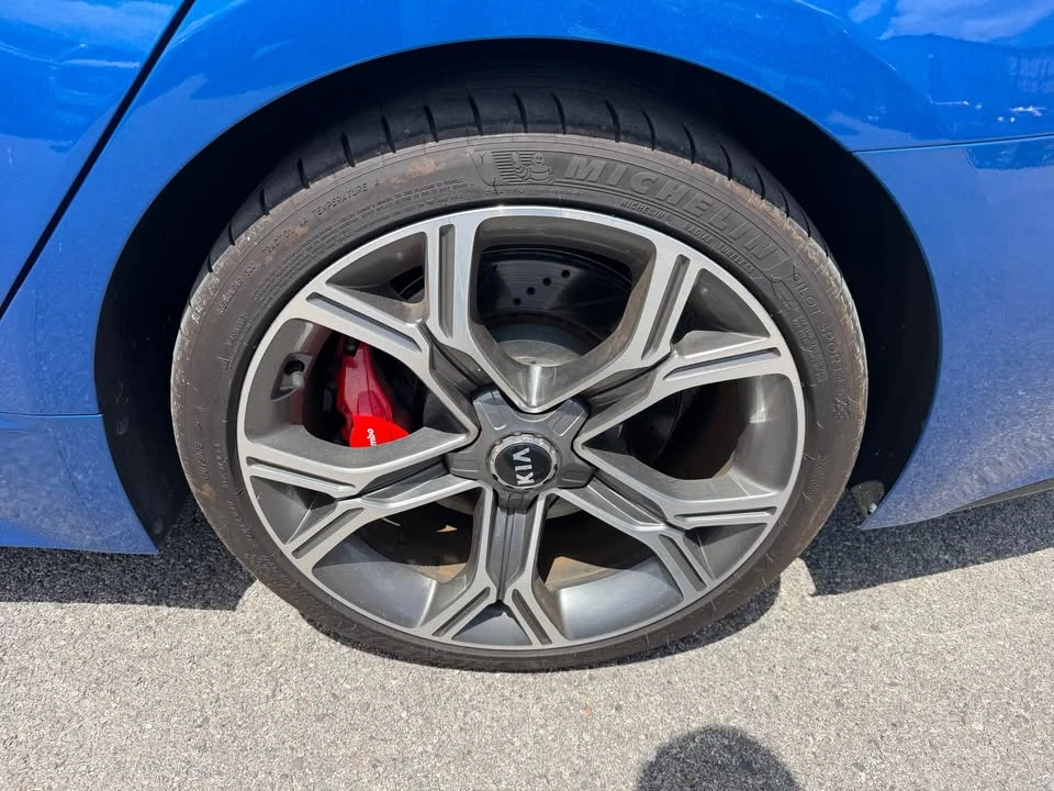 2020 Kia Stinger GT - Image 7 of 17