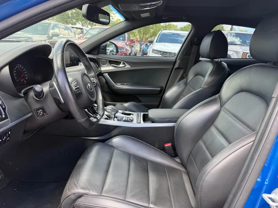 2020 Kia Stinger GT - Image 11 of 17