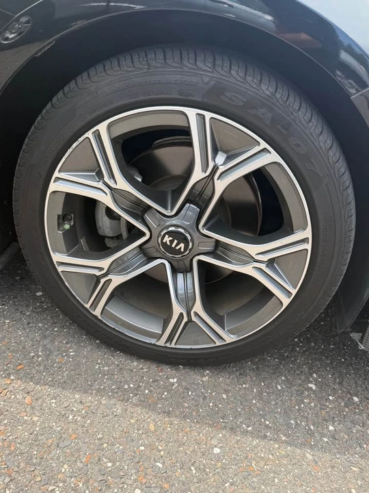 2020 Kia Stinger - Image 3 of 7
