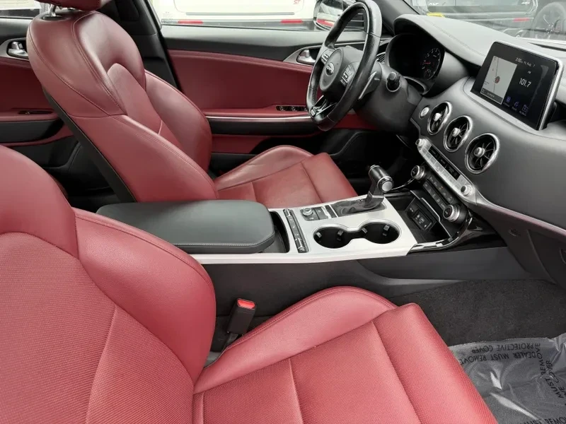 2020 Kia Stinger GT - Image 2 of 15