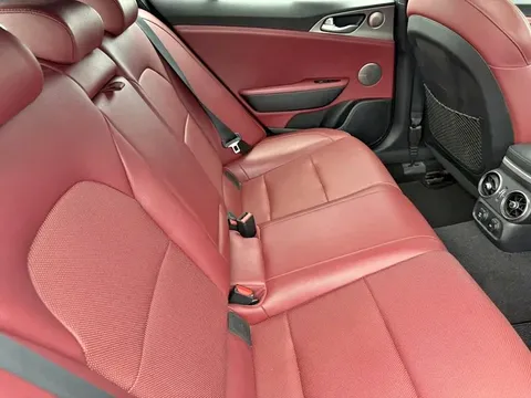 2020 Kia Stinger GT1
