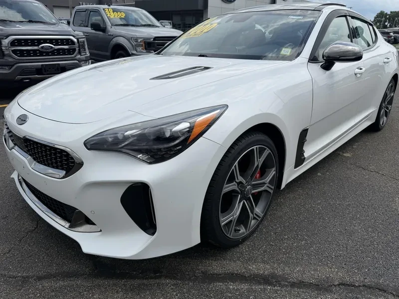 2020 Kia Stinger GT - Image 8 of 15