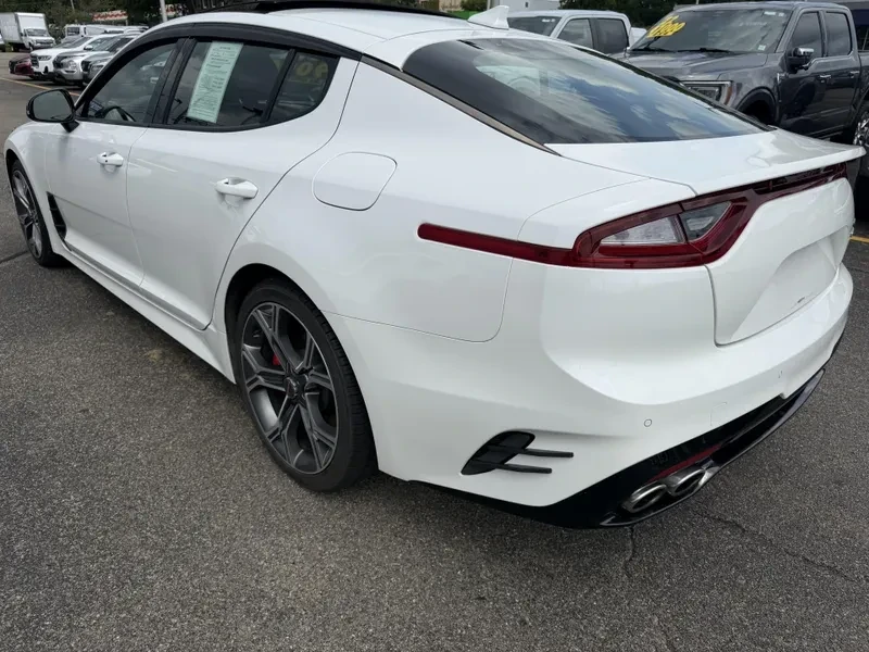 2020 Kia Stinger GT - Image 7 of 15
