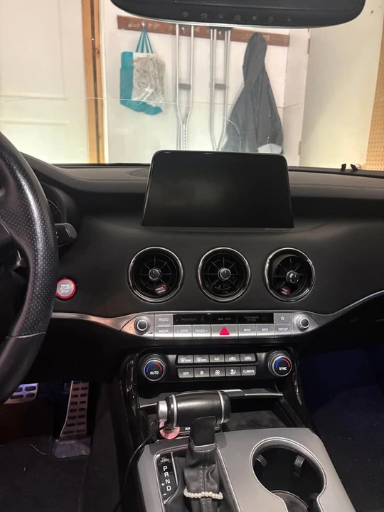 2020 Kia Stinger GT - Image 6 of 10