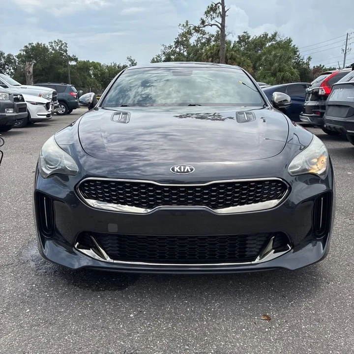 2020 Kia Stinger - Image 8 of 18
