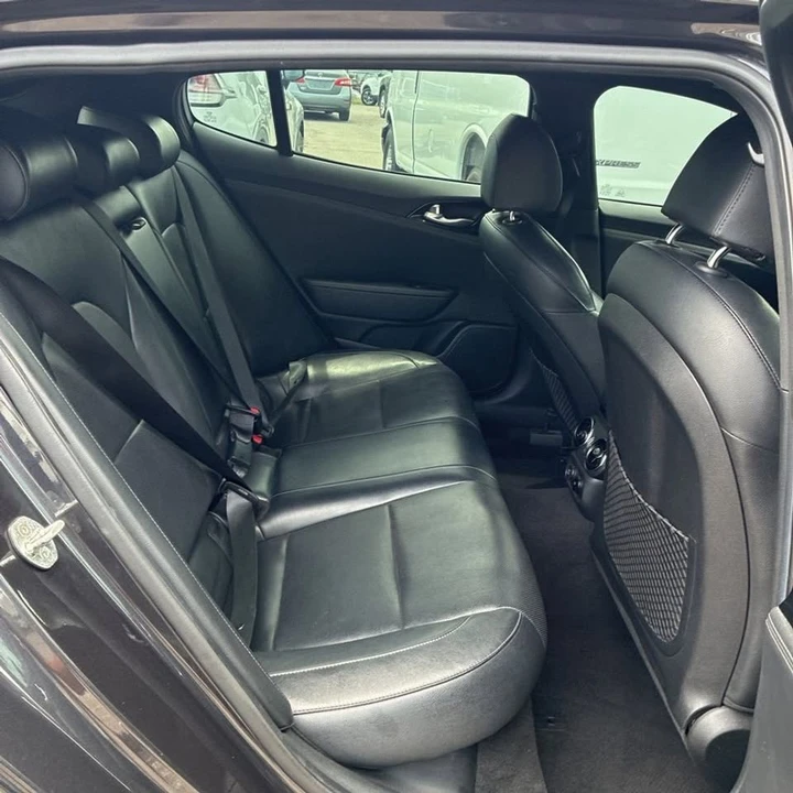 2020 Kia Stinger - Image 12 of 18