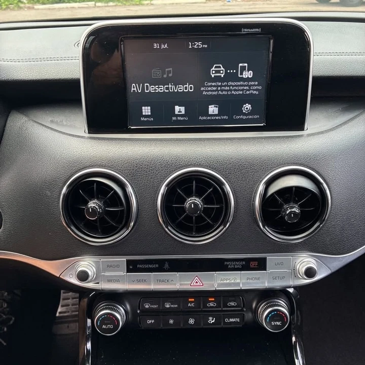 2020 Kia Stinger - Image 14 of 18