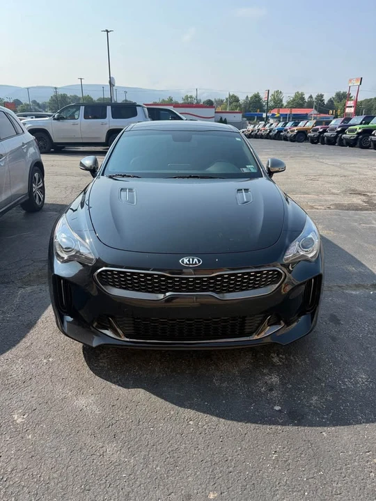 2020 Kia Stinger - Image 2 of 9