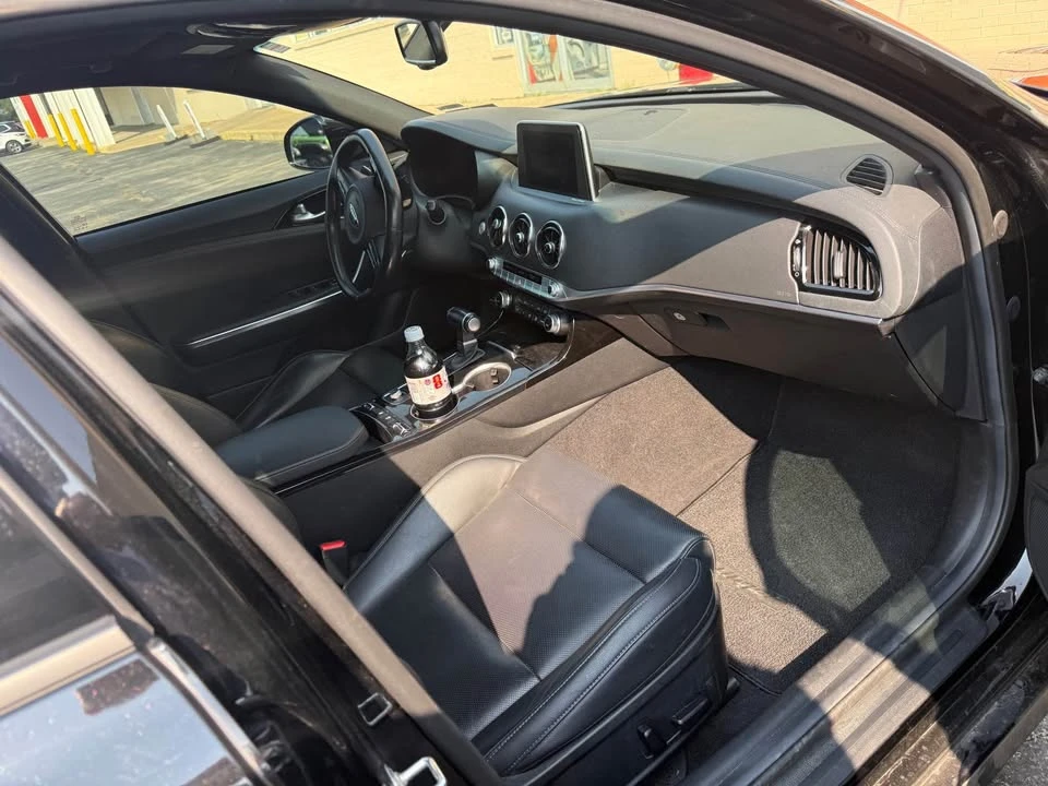 2020 Kia Stinger - Image 5 of 9
