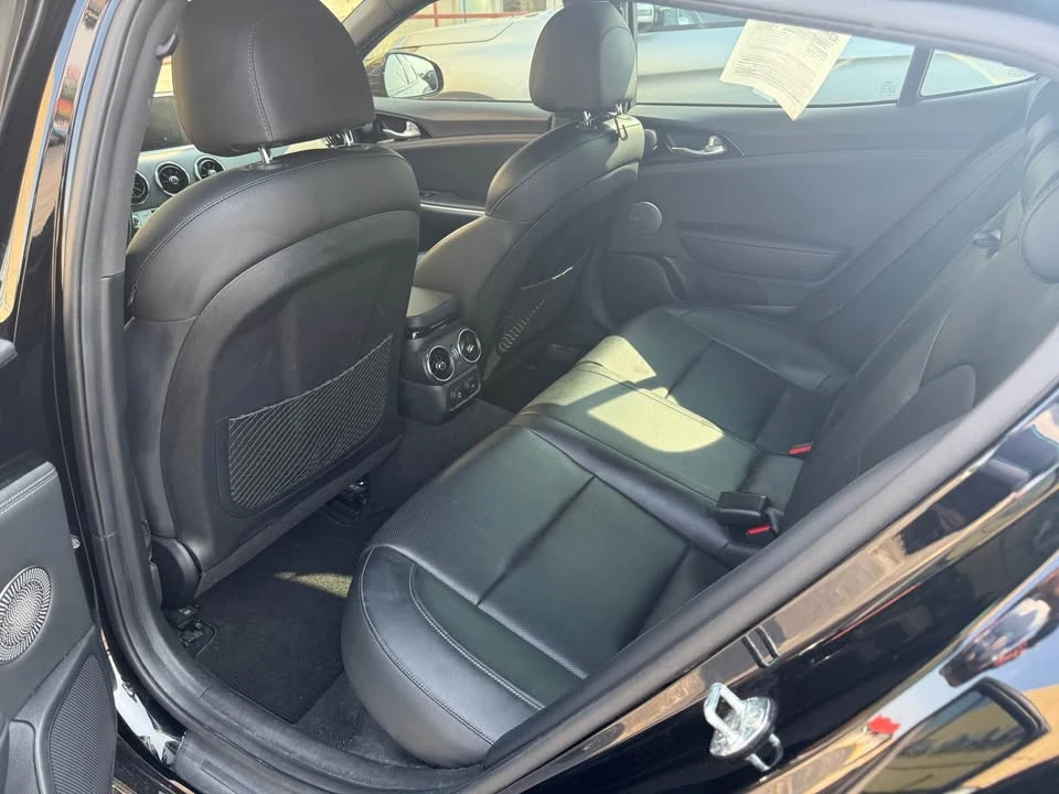 2020 Kia Stinger - Image 7 of 9