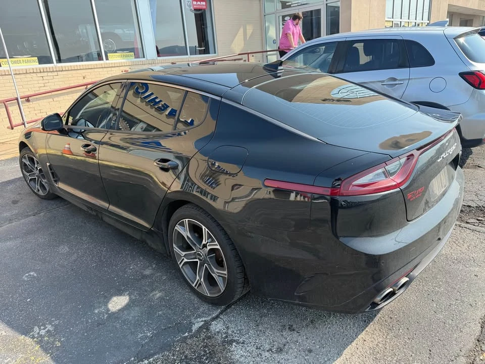 2020 Kia Stinger - Image 3 of 9
