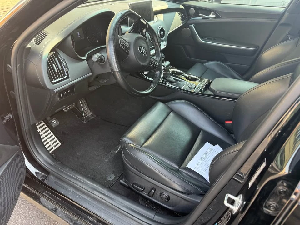 2020 Kia Stinger - Image 6 of 9